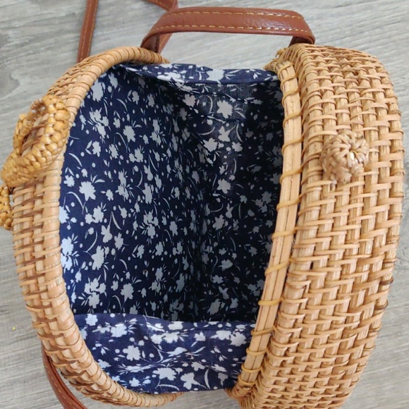Hand woven bag - Picture 4 of 5